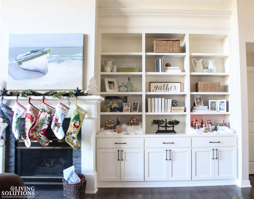 built-ins-and-christmas-fireplace-mantle